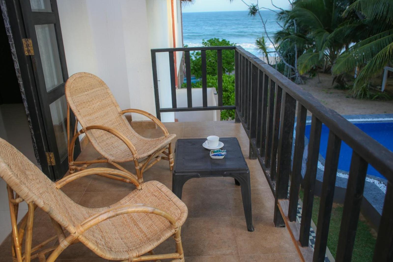 Netolpitiya Blue Ocean Resort מראה חיצוני תמונה