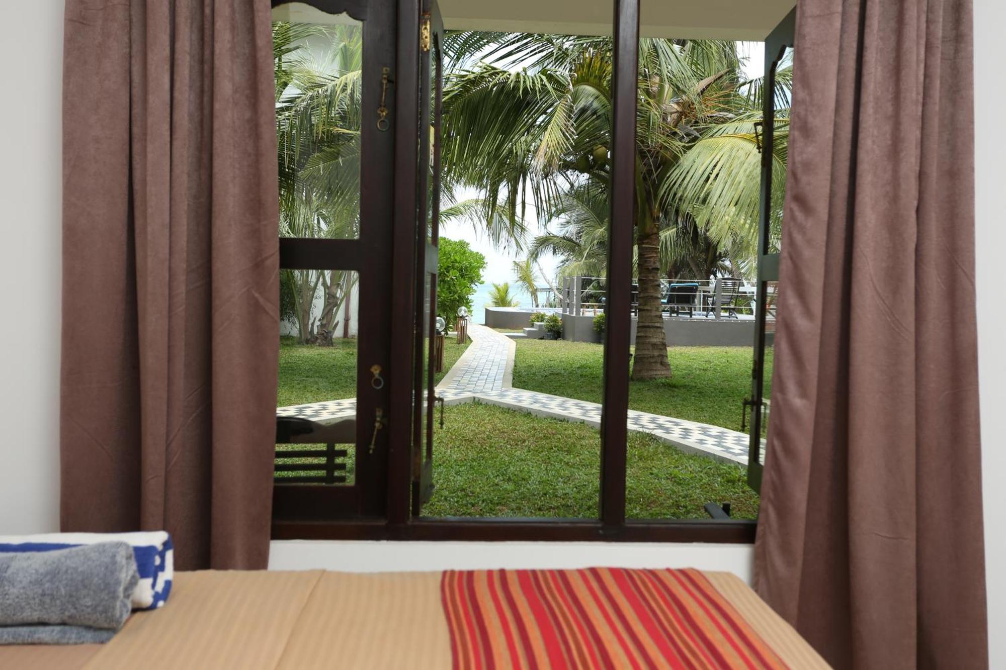 Netolpitiya Blue Ocean Resort מראה חיצוני תמונה