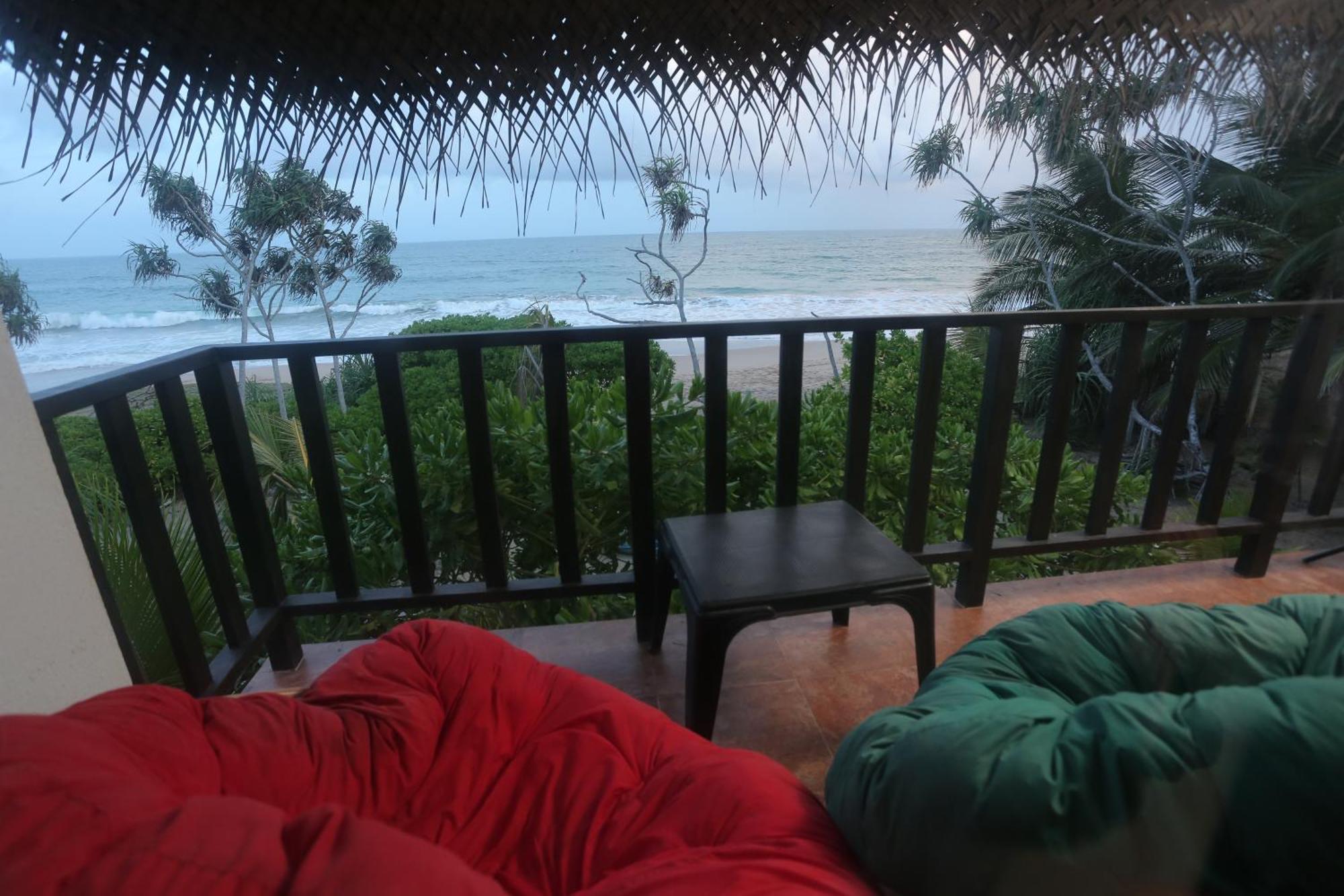 Netolpitiya Blue Ocean Resort מראה חיצוני תמונה